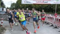 Marco Rehmeyer und Rebecca Bartling gewinnen den 10-km-Lauf Julia Speckmann (RSV Borgholzhausen) und Benny Zingler (BVT Running Team) haben dem 22. Böckstiegellauf am Samstag ihren Stempel aufgedrückt. Zingler gewann zum [&hellip;]