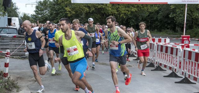Marco Rehmeyer und Rebecca Bartling gewinnen den 10-km-Lauf Julia Speckmann (RSV Borgholzhausen) und Benny Zingler (BVT Running Team) haben dem 22. Böckstiegellauf am Samstag ihren Stempel aufgedrückt. Zingler gewann zum [&hellip;]